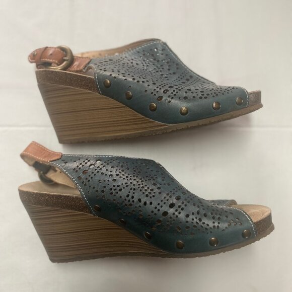 Pikolinos Wedge Sandals - Picture 2 of 5